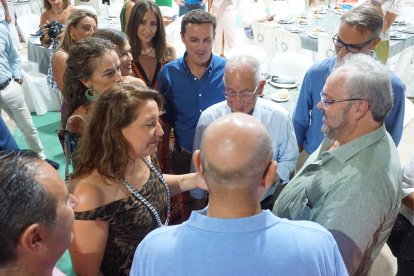 Autoridades políticas del PP visitaron la caseta del CSIF.