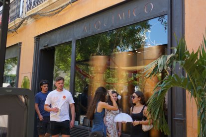 El ambiente en la entrada.