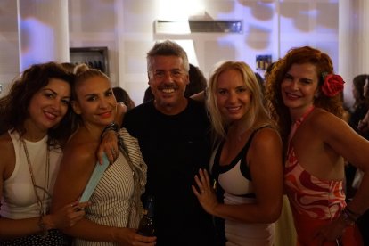 Inma Ortiz, Ana López, Vanesa, Elvira, Charlie y Leo.