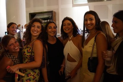 Leticia, María del Mar, Clara, Helena, María, Valentina, Marta, Marta, Carmen y Paula.