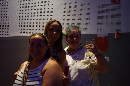 María, Estela y Ángeles.