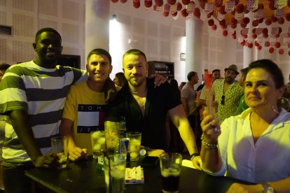 Vicente, Agustín y Mari Gómez.