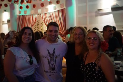 Agatha, Paqui, Jesús y Silvia.