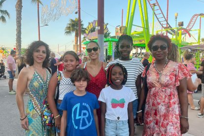 Amigos de la SAFA y Luis Siret posan para LA VOZ.