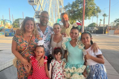 La familia López y la familia Mesas acuden todos los años a celebrar el Día del Niño