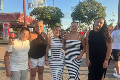 La familia García y sus amigos disfrutan cada año juntos de una velada diseñada especialmente para los más pequeños.