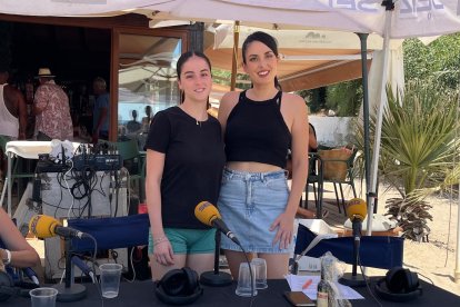 Verónica Navarro, camarera del Chiringuito de Costa Tranquila ha invitado a los oyentes a degustar los mejores platos del establecimiento.