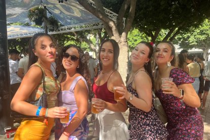 \'Las mamasotas\' de Almería no podían faltar a su cita anual en Feria.