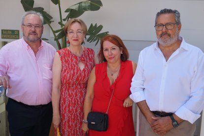 Antonia Sánchez Villanueva, junto a Juan Fernández Cabezas, Carmen Vidal y Antonio Valdivieso.