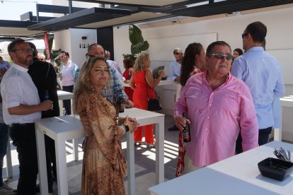 Autoridades, empresarios y representantes de distintos movimientos, juntos con LA VOZ en la Feria de Almería.