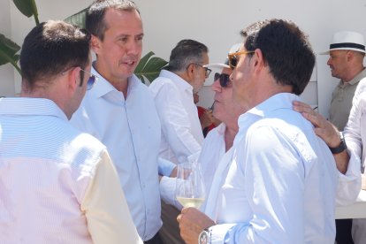 Autoridades, empresarios y representantes de distintos movimientos, juntos con LA VOZ en la Feria de Almería.