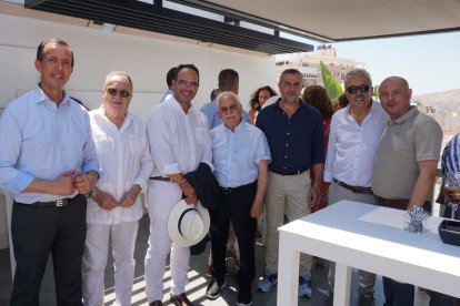José María Martín, Pedro M. de la Cruz, Antonio Hernando, José Luis Martínez, Juan Antonio Lorenzo, Juan Fernández y Antonio Martínez.