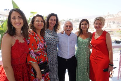 Carmen Belén López, Carmen Crespo, María del Mar Vázquez, José Luis Martínez, Sacramento Sánchez y Eloísa Cabrera.