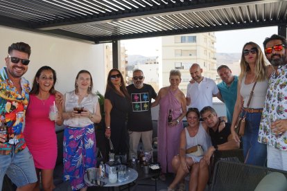 Maribel, Carmen, Mari Carmen, Jero, Toñi, Rafa, José Manuel, Noemí, Medi, Jorge y Carlos.