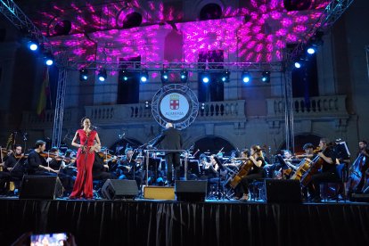 La OCAL y la soprano sevillana Leonor Bonilla, este viernes en la Plaza Vieja.