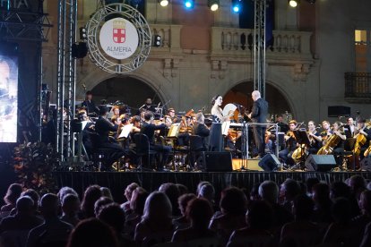 Concierto de la OCAL en la Feria 2023 con la soprano Leonor Bonilla como solista.