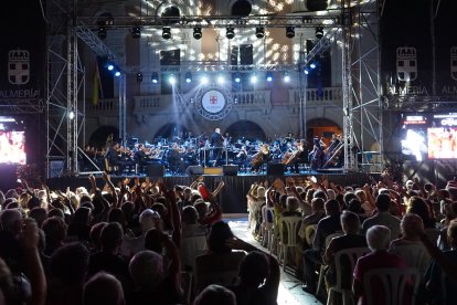 Concierto de la OCAL en la Feria 2023 con la soprano Leonor Bonilla como solista.
