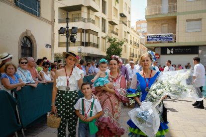 Flores para la Virgen del Mar