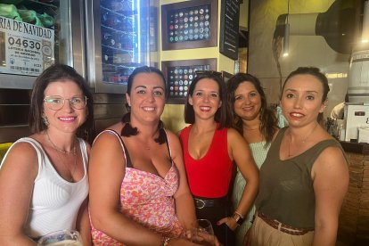 \'Las Grecas\' reconocen que en Entrefinos están muy bien y por eso no faltan a su cita esta Feria.