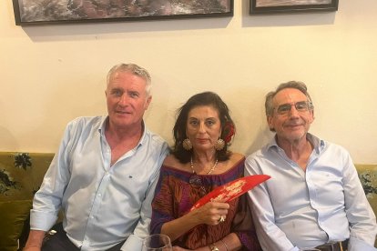 Maruja, Jacobo y Paco se quedan con la alegría y el ambiente de Quesería Yo sin Ti y Entrefinos.