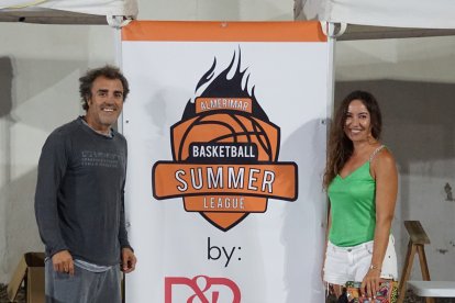 Los patrocinadores principales del torneo, David y Laura. 