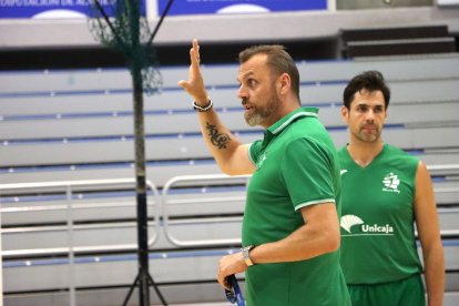 Carreño toma el mando.