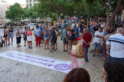 Concentración en la Puerta de Purchena.