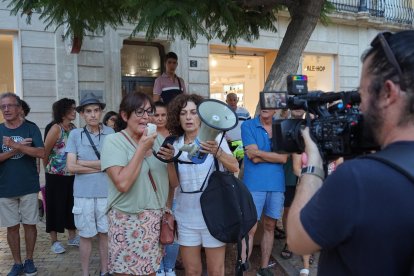 Concentración en la Puerta de Purchena.