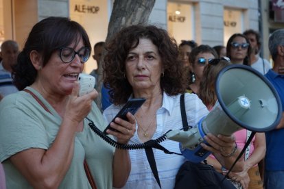Concentración en la Puerta de Purchena.