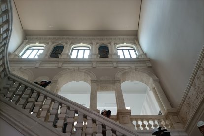 Vista de la entrada principal del antiguo Ayuntamiento