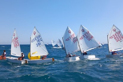 En el campo de regatas.