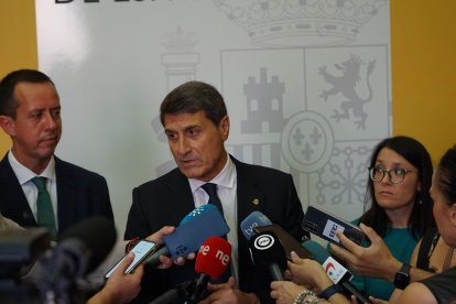 Atención a los periodistas del delegado del Gobierno en Andalucía