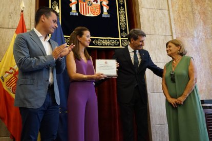 Familiares y delegado.