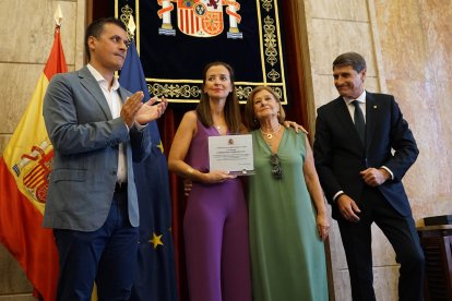 Lleno en la Subdelegación para el homenaje a Castro.