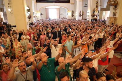 Devoción por el Cristo de la Luz en Dalías.