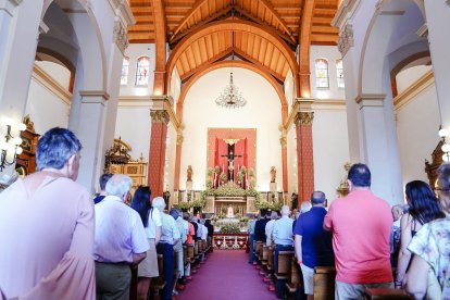 Devoción por el Cristo de la Luz en Dalías.