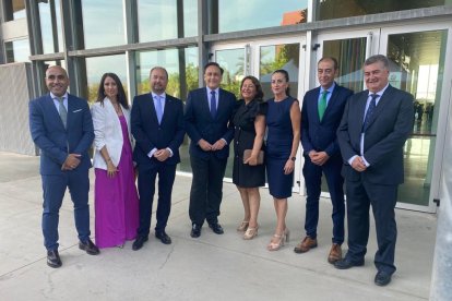 Altos cargos de la Junta con el presidente de AEMA.