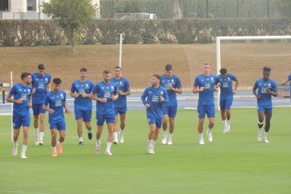 Carrera continua del grupo en la primera parte del entrenamiento.