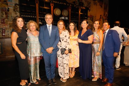 Emilio Palomar, Natalia Alcaraz, María Ruiz Collado, Cristina Lorca Ruiz, Consuelo Alarcón, Julia Ordóñez y Rocío Martínez