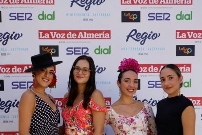 Paqui, Celia, Paqui y Elena deslumbran con su belleza.