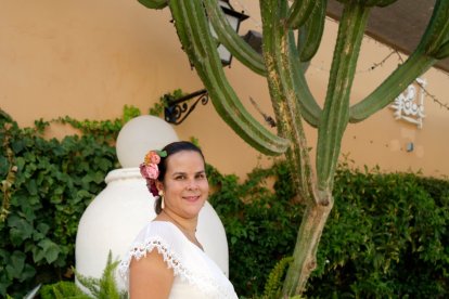 Isa Flores posa de flamenca para La Voz de Almería.