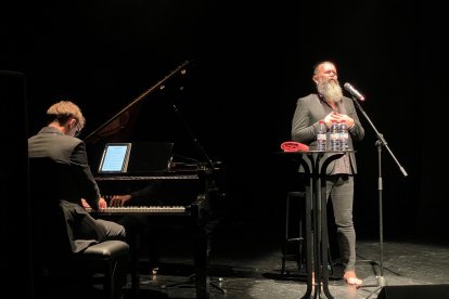 José Luis Jaén y el pianista Alejandro Romero.