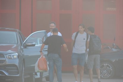Después de recoger todas sus pertenencias se marcharon del Estadio.