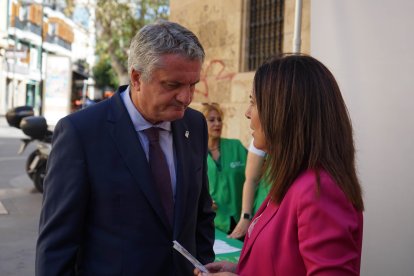 Juan de la Cruz Belmonte y Magdalena Cantero.