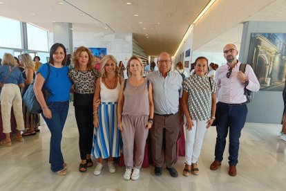 Ana Belén, Patricia, María José, Maribel, Francisco y Jorge son trabajadores y socios de CASI.