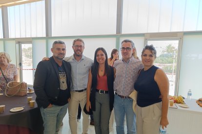 Representantes de las empresas MJ Agroasesores y la Escuela Internacional de Agronegocio, asistieron a escuchar las conferencias sobre inteligencia emocional, comunicación y liderazgo.