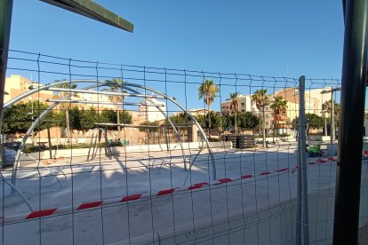 Trabajos de renovación de juegos infantiles