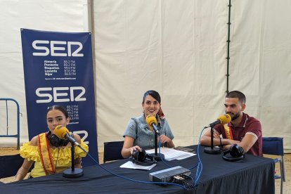 Montse Sánchez Miss Pulpí 2023 junto a Marina Ginés y Daniel Valdivieso Míster 2023.
