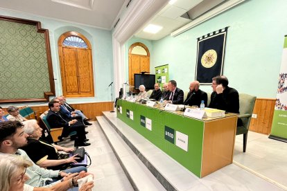Imagen del acto celebrado en el salón de actos de la UNED.