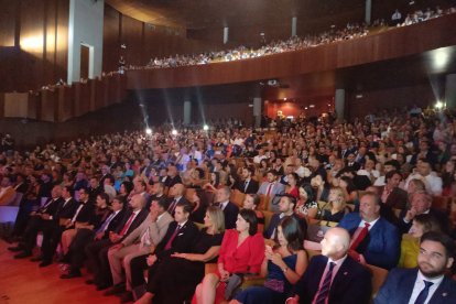 1.400 personas llenaron las localidades del Teatro Auditorio de Roquetas de Mar.